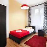 Apartment Pomaranczarnia