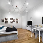 Apartment Pomaranczarnia *