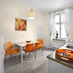 Apartment Pomaranczarnia