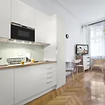 Apartment Pomaranczarnia