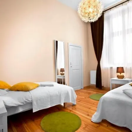 Pomaranczarnia Apartment