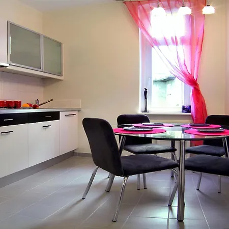 Apartment Pomaranczarnia