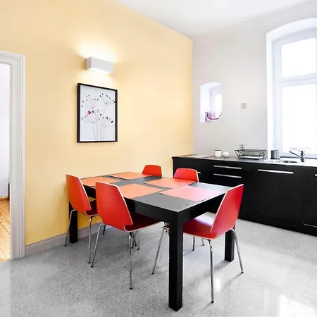 Pomaranczarnia Apartment