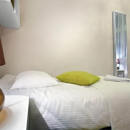 Pomaranczarnia Apartment *