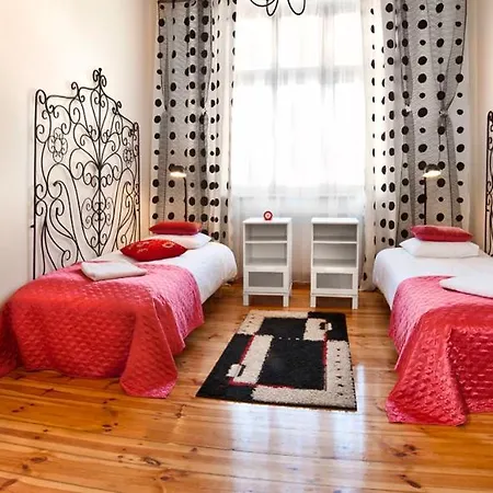 Apartment Pomaranczarnia *