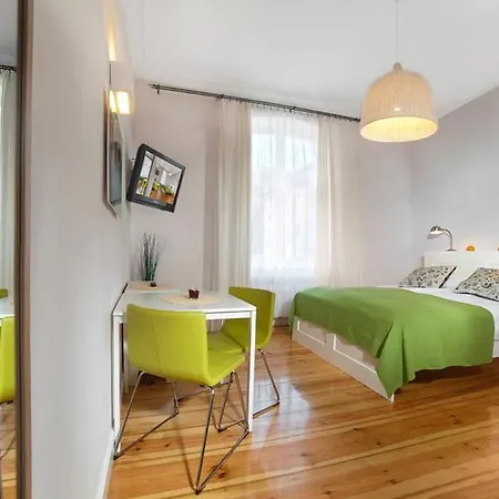 Apartment Pomaranczarnia *
