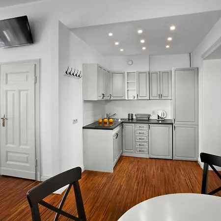 Apartament Pomarańczarnia