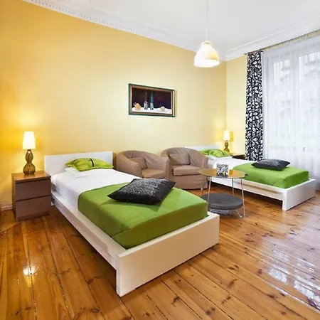 Apartament Pomarańczarnia *