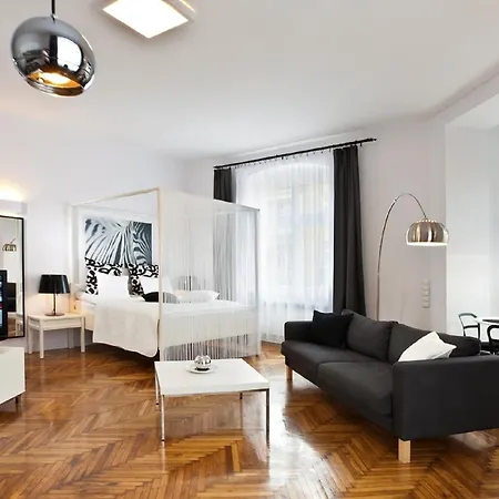 Apartment Pomaranczarnia *