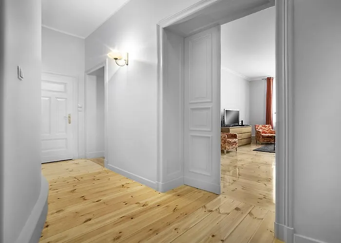 Apartment Pomaranczarnia *