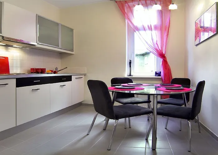 Pomaranczarnia Apartment Poznan