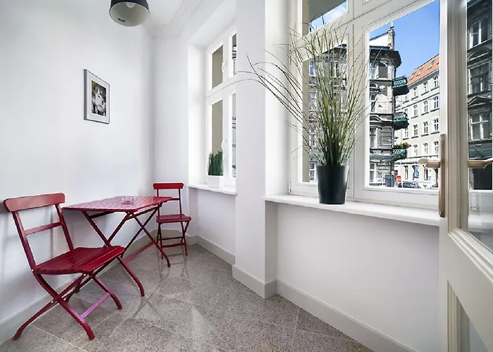 Apartment Pomaranczarnia *